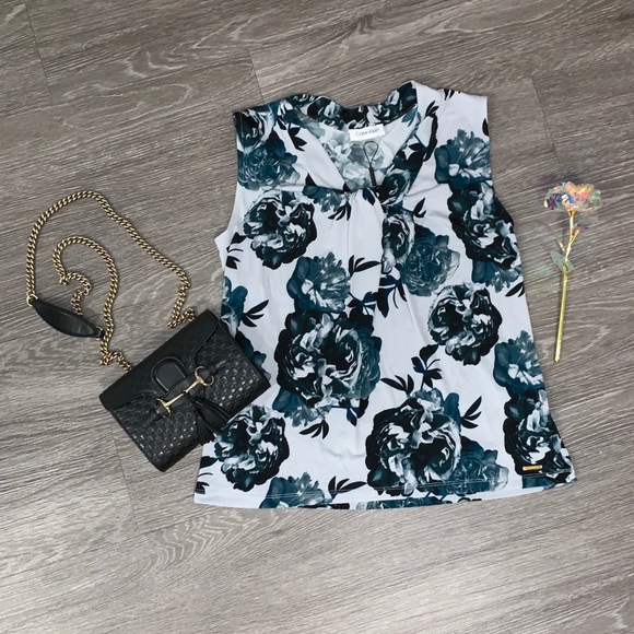 Calvin Klein Tops - Floral Calvin Klein Business Blouse D597
